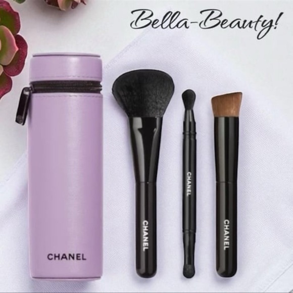 CHANEL Les Pinceaux de CHANEL 135 Purple 2023 Limited Edition3 Essential Brushes - Picture 1 of 11